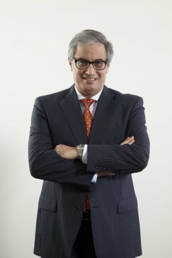 Luis Vinatea Recoba