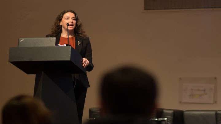 Carolina Zang en una conferencia de la IBA / Cortesía
