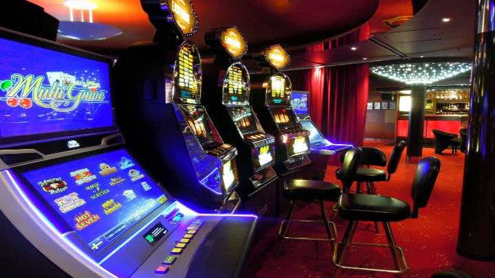 La compañía opera casinos, salas de bingo, máquinas traganíqueles y puntos de apuestas deportivas en nueve países / Pixabay