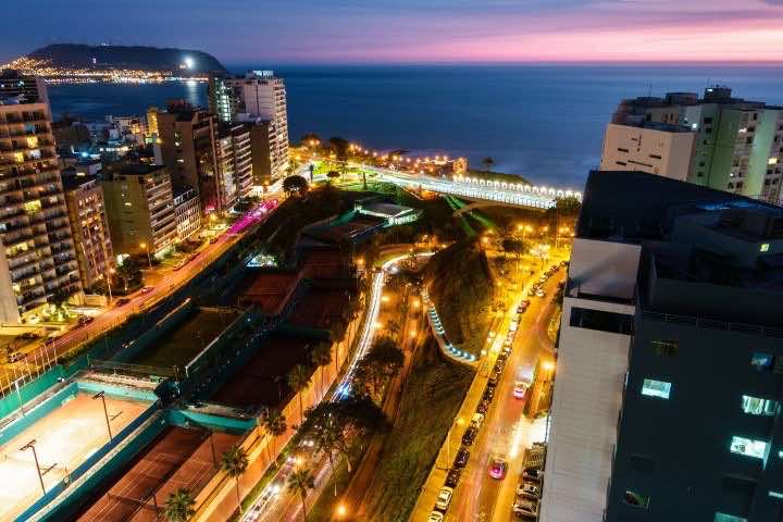 Lima, Perú, vista desde Miraflores. Foto referencial / Banco de imágenes de Unsplash, Mike Swigunski