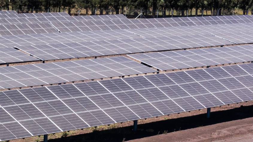 El proyecto fotovoltaico Llay Llay está ubicado en la región de Valparaíso, en el centro de Chile y tiene una capacidad de 3 megavatios (MW). / Tomada del sitio web de OPDEnergy