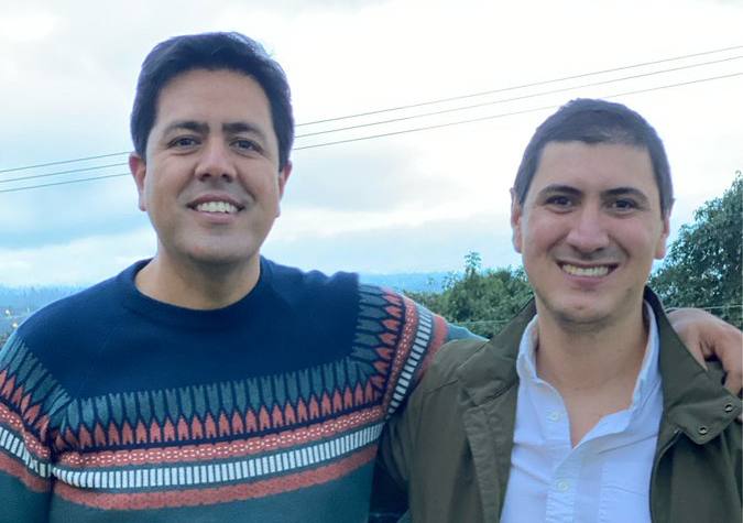 Óscar Montezuma Panez, director ejecutivo de Niubox para Perú y Ecuador, junto a Diego Álvarez, country manager de la firma en Ecuador / Tomada de Niubox Legal Digital - Twitter