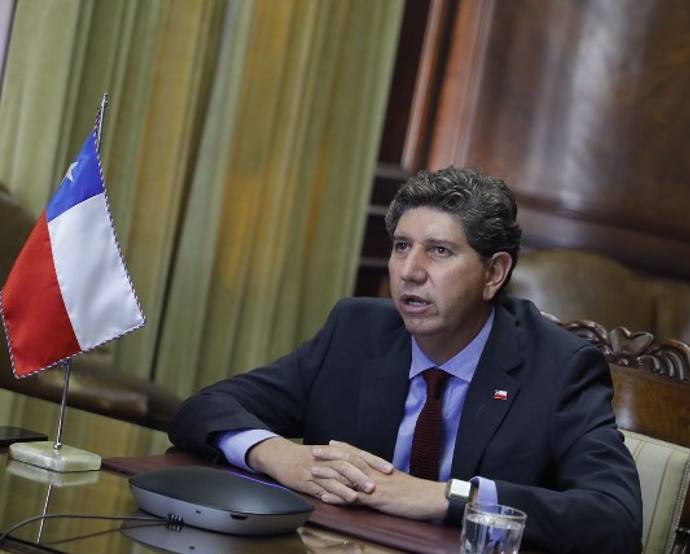 Rodrigo Cerda Norambuena fue el ministro de Hacienda de Chile hasta la llegada al poder de Gabriel Boric./ Tomada de la cuenta de la institución en Twitter.