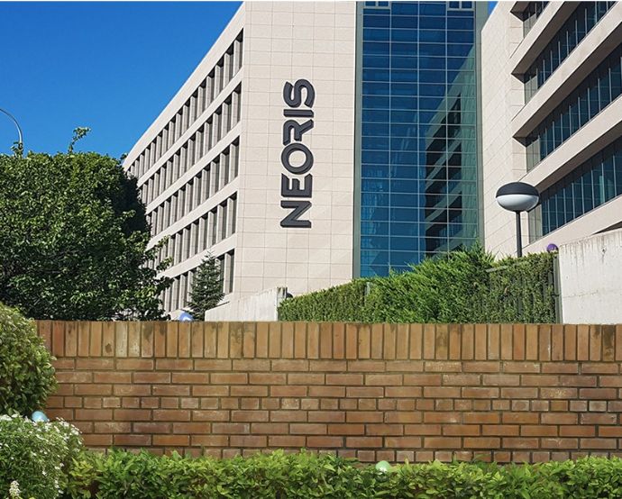 Neoris fue fundada hace poco más de 20 años con la intención de prestar servicios tecnológicos a Cemex. / Tomado del Facebook de la empresa.