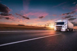 La Ruta 5 Sur facilita el transporte de carga y el flujo vehicular/ Bigstock