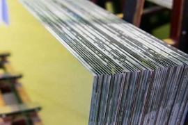 AGP produce vidrio laminado, templado y de blindaje / Bigstock