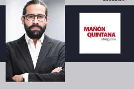 Santiago J. Núñez, recién nombrado socio en Mañón Quintana, destaca en el área de arbitraje, litigios y seguros. / Diseño Miguel Loredo / LexLatin.