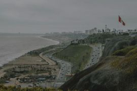 Tras retroceder 0,5 % en 2023, el gobierno espera que la economía peruana crezca este año 3,1 %./ Unsplash - Benjamin.