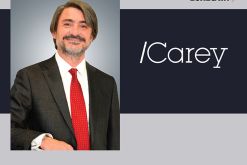 Gonzalo Fernández es socio de Carey y presidente del Club Español de Arbitraje (CEA), capítulo Chile hasta 2024. / Diseño Miguel Loredo - LexLatin.
