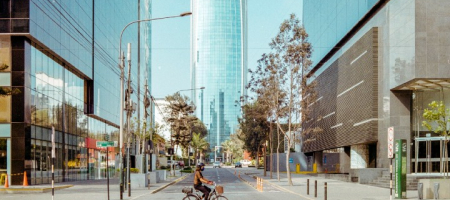 Durante 2020, las firmas peruanas 32 emisiones/ Unsplash, Nestor Morales