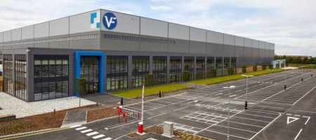 Fundada en 1899, VF Corporation produce, comercializa y distribuye ropa, calzado y accesorios / Tomada de VF - Linkedince accesorios
