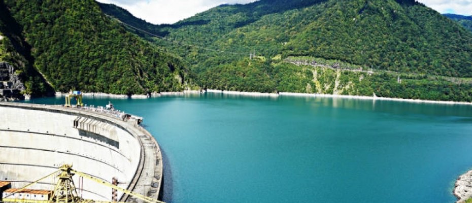 La central hidroeléctrica está ubicada en la comuna de Parral, Región del Maule / Bigstock